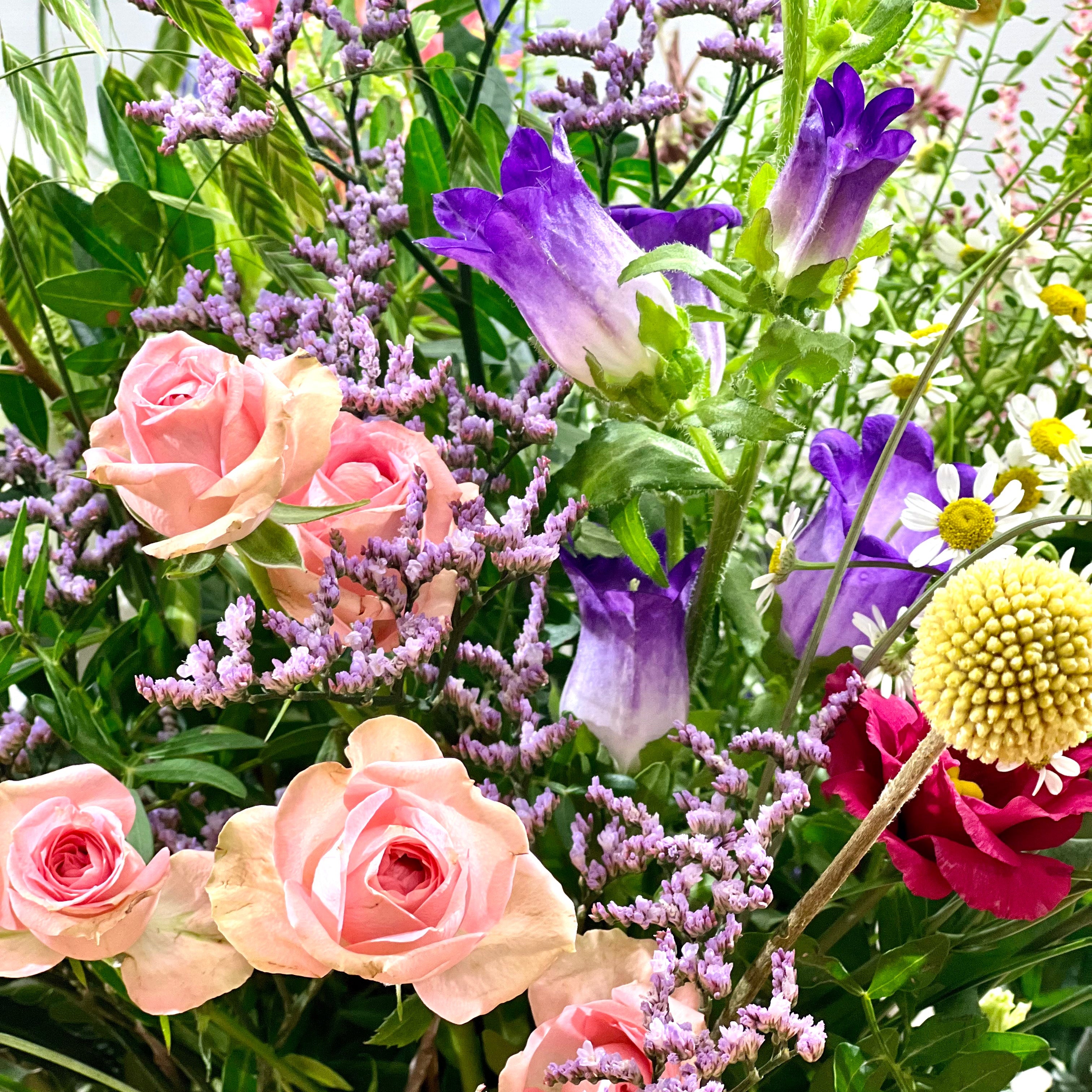 Få buketten til at holde længere med enkel blomsterpleje