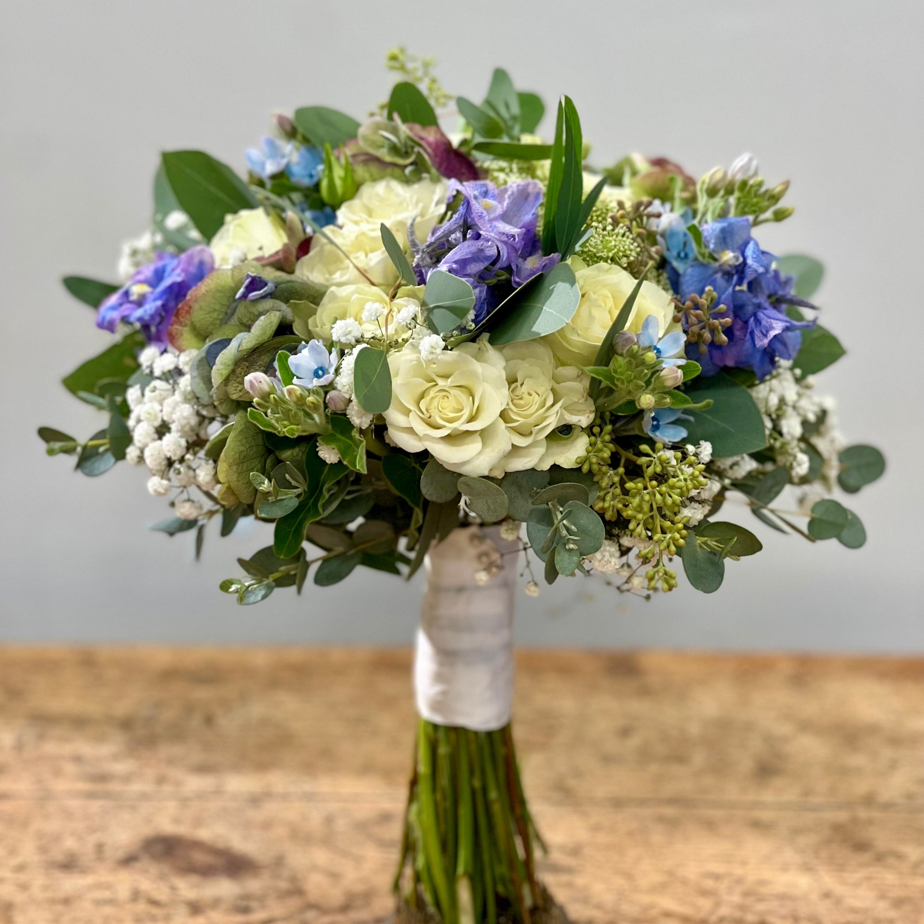 Sommerbrudebuketter i Randers – Naturlige blomster og personlig stil